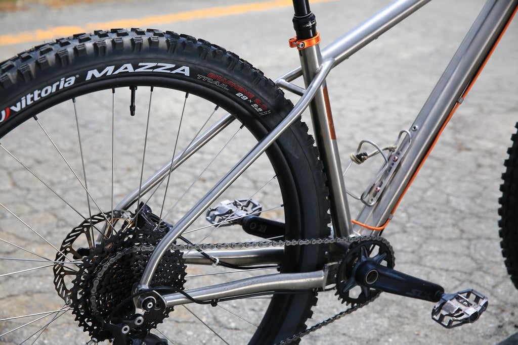 MONORAL BIKES AE- オールマウンテン＆エンデューロ