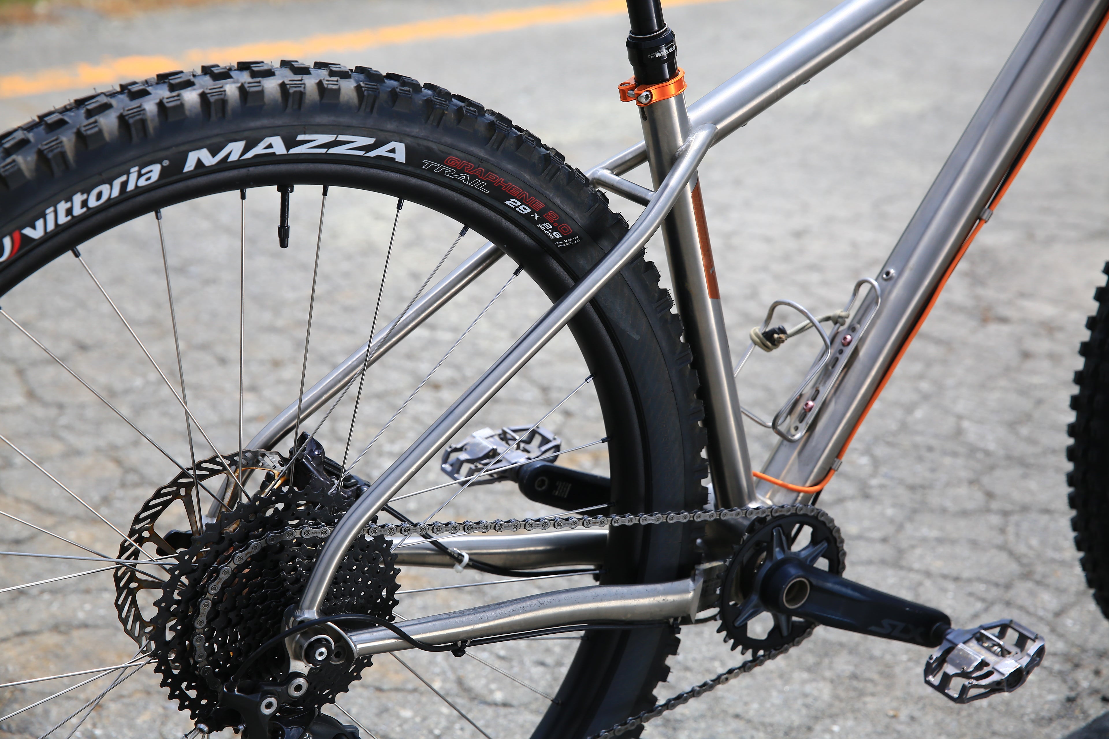 MONORAL BIKES AE- オールマウンテン＆エンデューロ