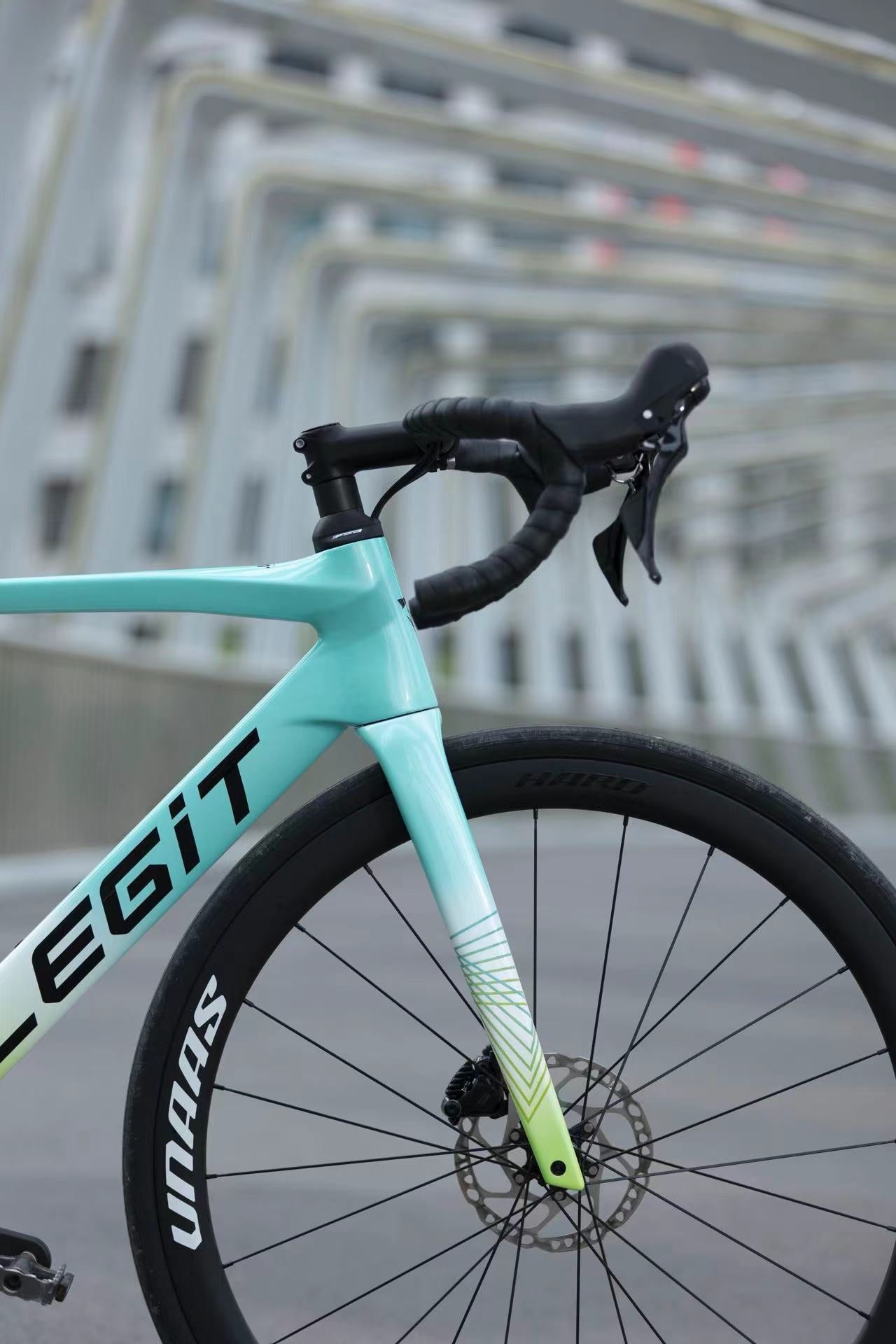 LEGiT L2 105/Di2 SPORTS 完成車 – WINSPACE JAPAN