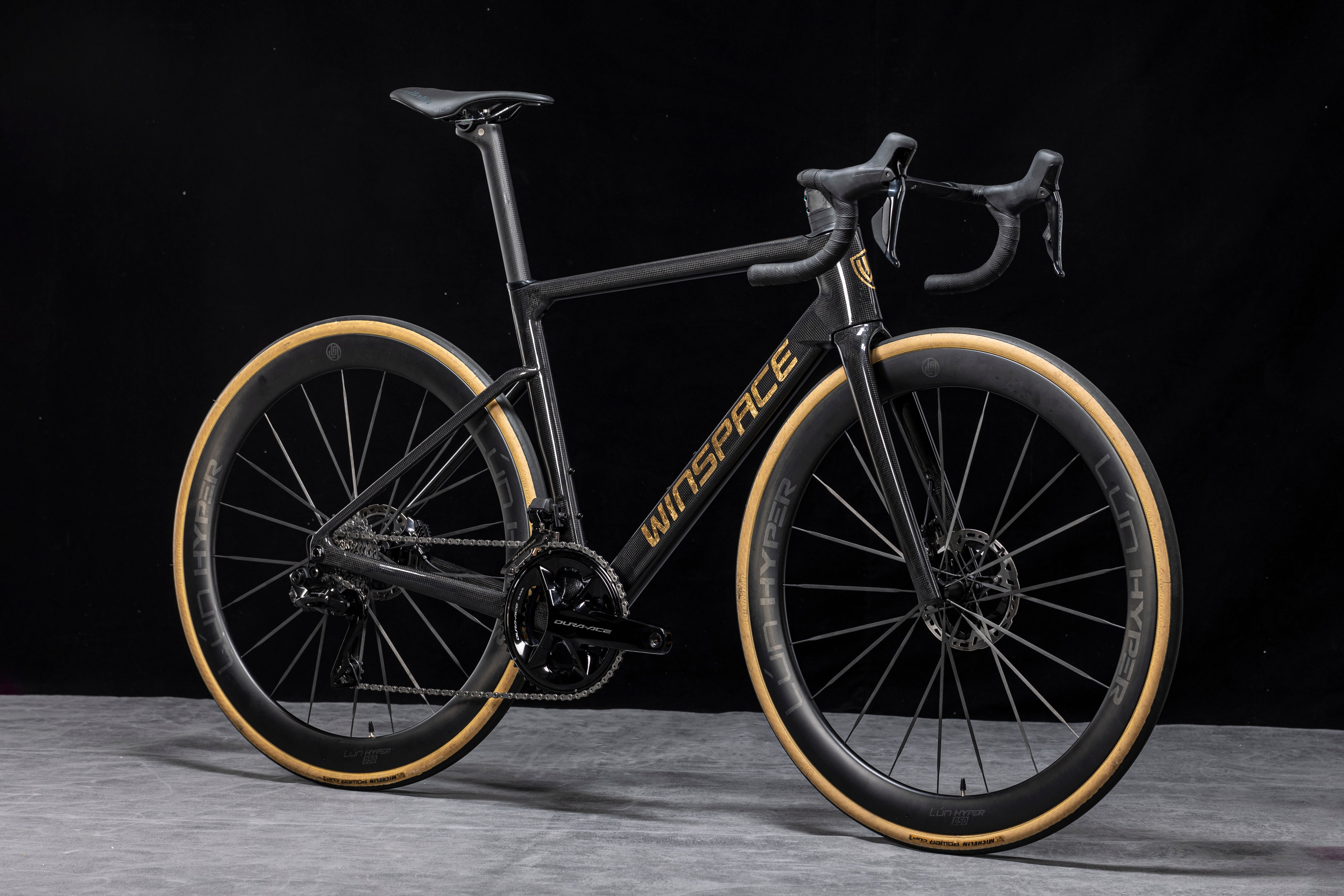 中華フレーム　完成車　再塗装済み 中華カーボンフレームを購入しました。(VeloBuild VB-R-077