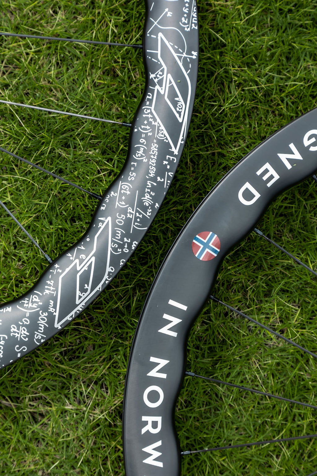 UNAAS HARD2 ディスクブレーキホイールセット