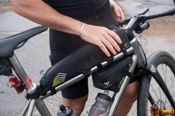 APIDURA レーシング フレームパック 1L